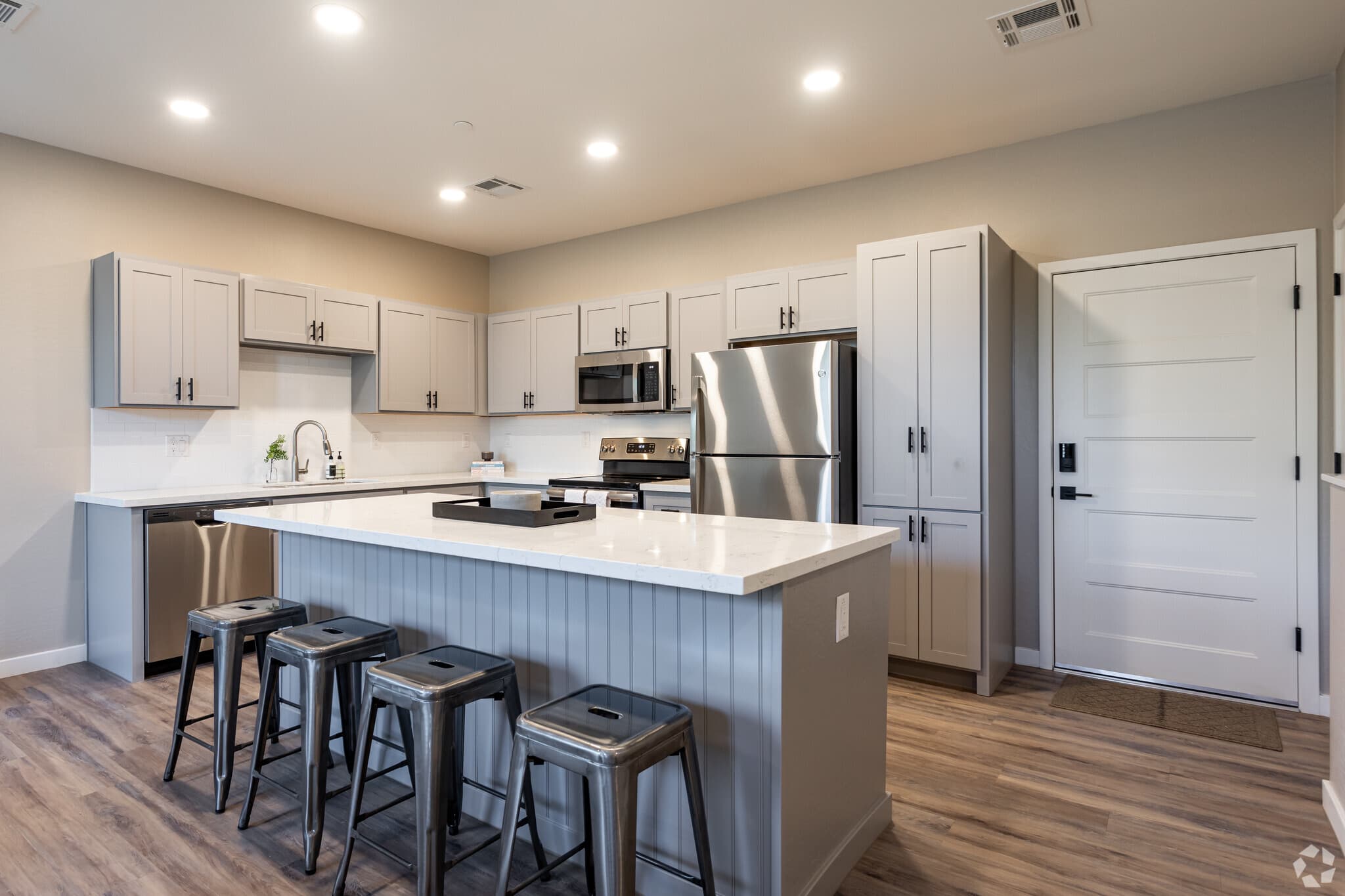 Lofts on 8th | Student Housing, asu, 1403 E 8th St, Tempe, AZ 85281, USA
