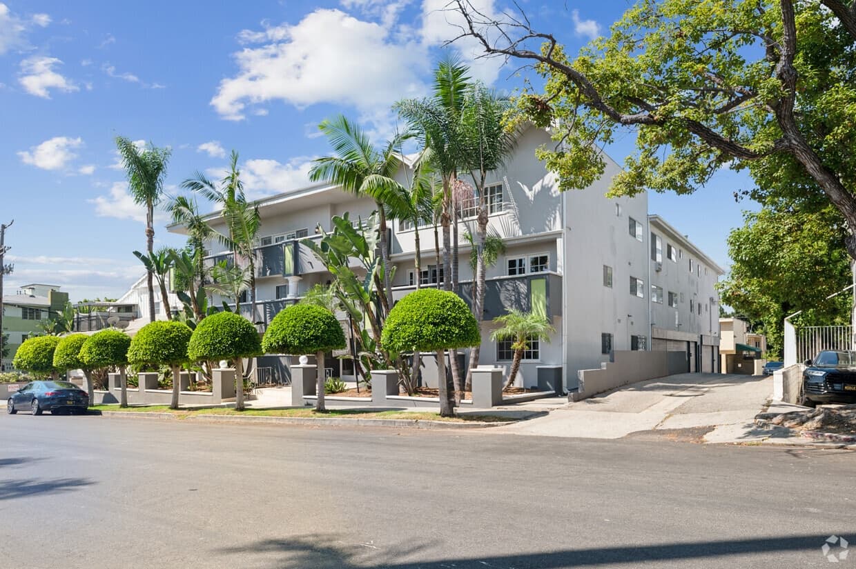 Chateau Barry Apartments, ucla, 1285 Barry Ave, Los Angeles, CA 90025