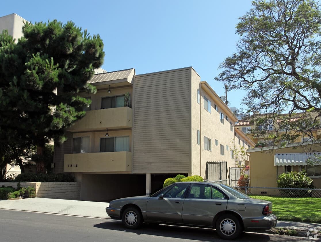 1216 Brockton Ave, ucla, 1216 Brockton Ave, Los Angeles, CA 90025, United States