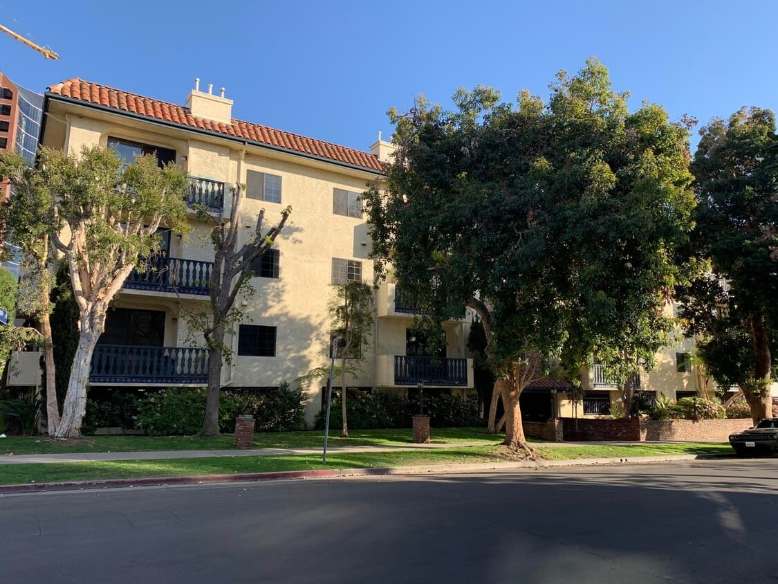 Goshen Apartments Brentwood, ucla, 11800 Goshen Ave, Los Angeles, CA 90049, United States